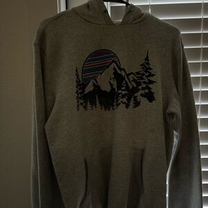 Men’s hoodie.
